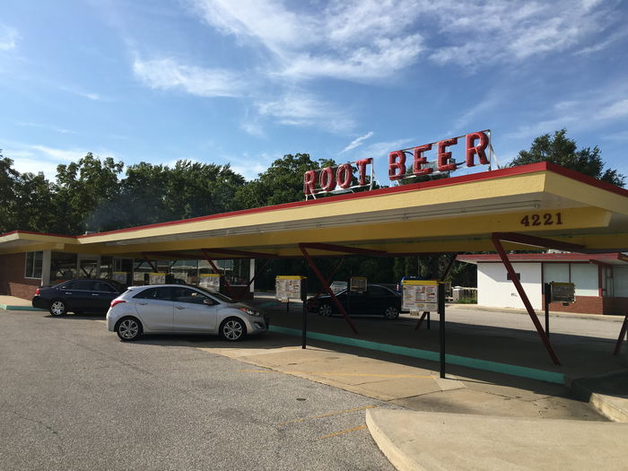 Dog n Suds (DogNSuds, Dog-N-Suds) - Norton Shores - 4221 Grand Haven Rd 3 (newer photo)